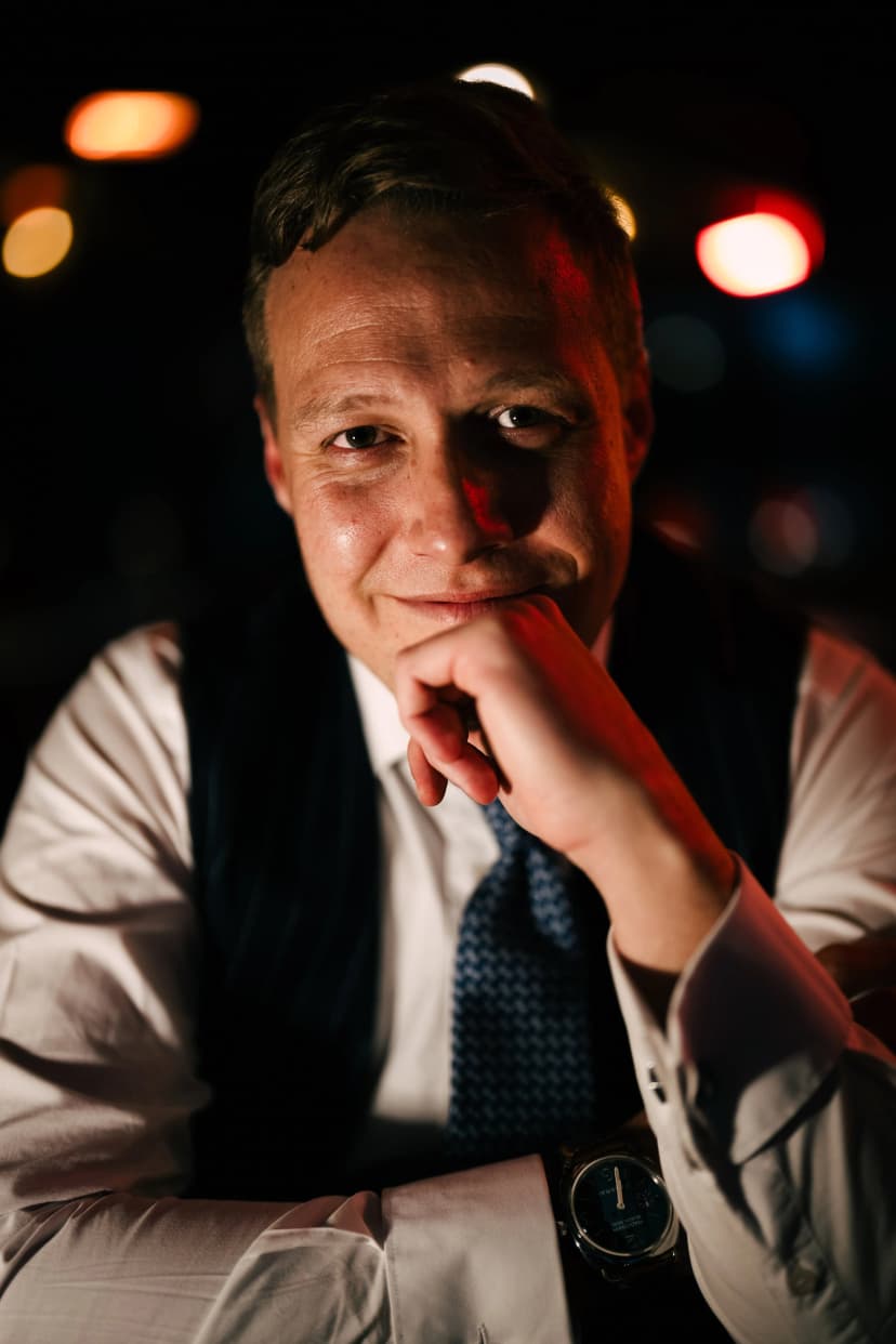 Álvaro's portrait in natural light