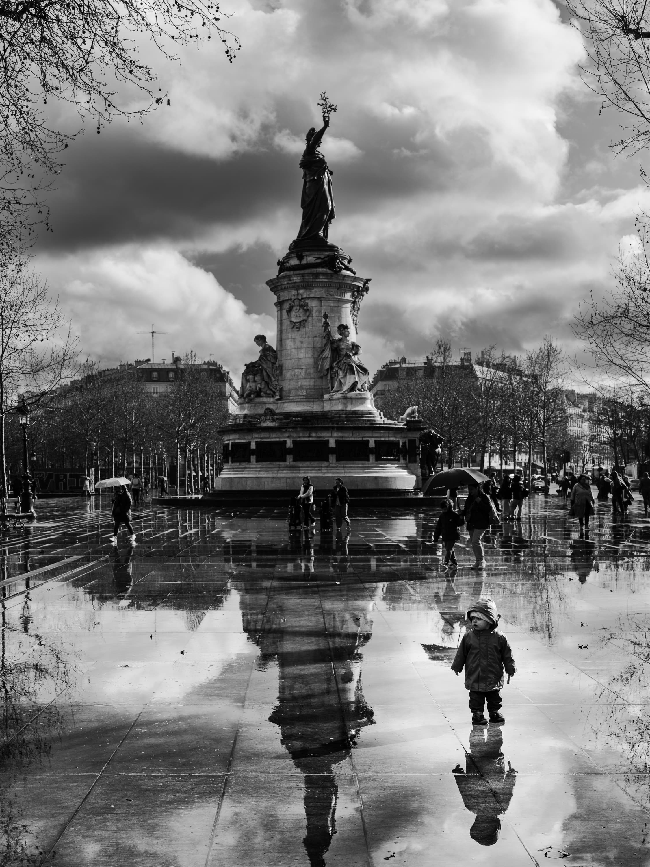Place de la République — vida callejera